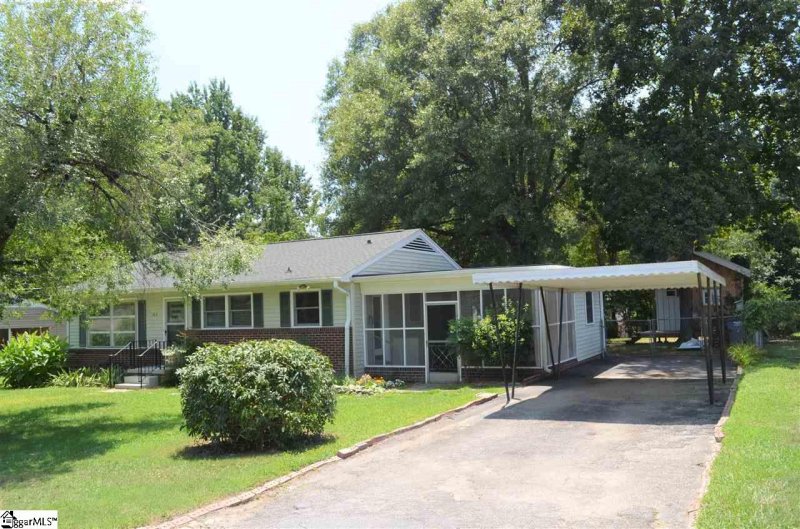 Property image 2 at 102 Cardinal Drive, Taylors, SC 29687