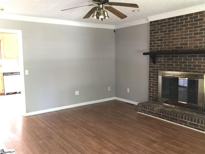 Property image 3 at 104 Carla Court, Easley, SC 29642