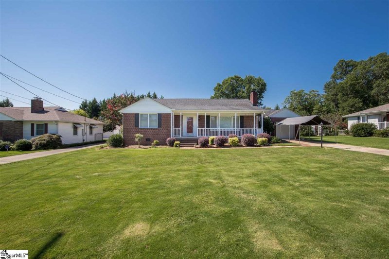 Property image 5 at 9 Cole Road, Greenville, SC 29611