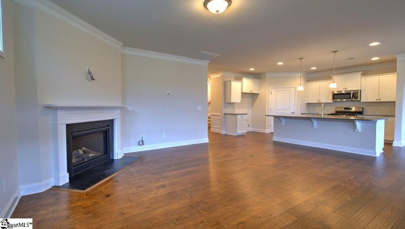 Property image 3 at 127 Rossmoor Court, Anderson, SC 29621