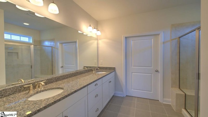 Property image 4 at 127 Rossmoor Court, Anderson, SC 29621