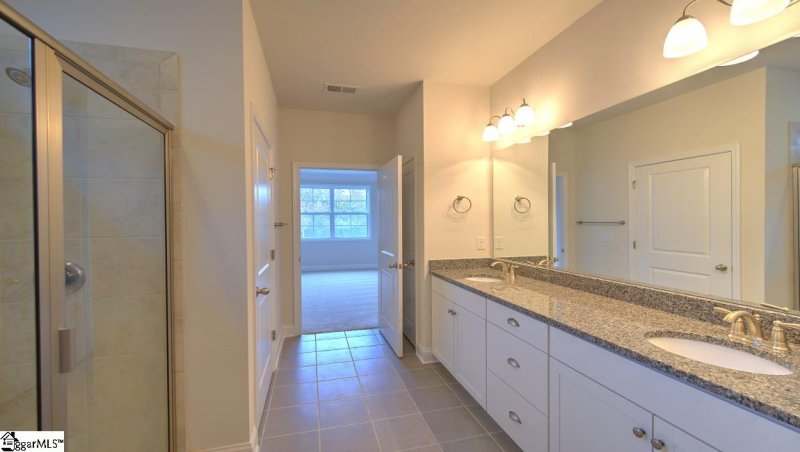 Property image 5 at 127 Rossmoor Court, Anderson, SC 29621