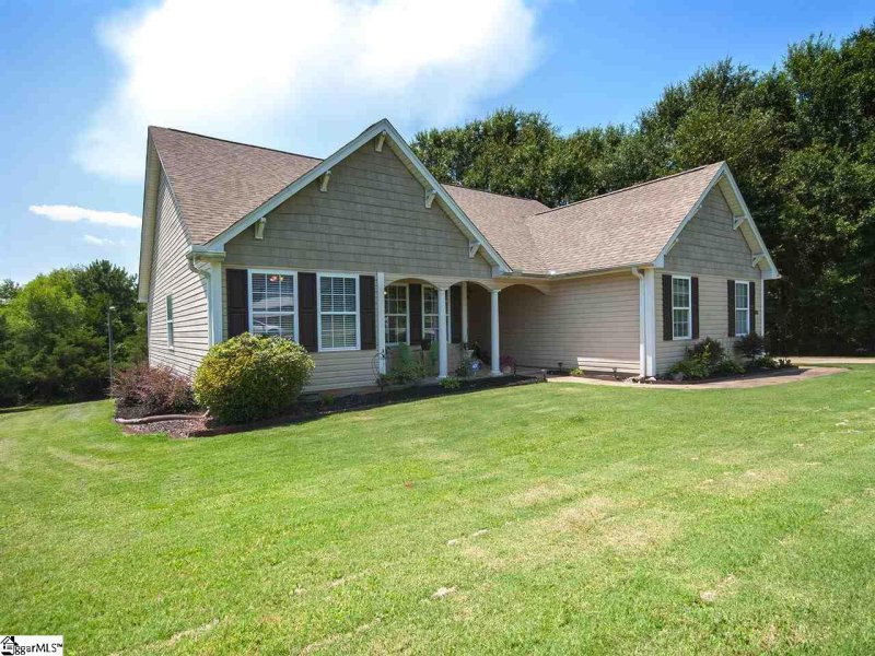 Property image 2 at 124 Abners Run Drive, Greer, SC 29651