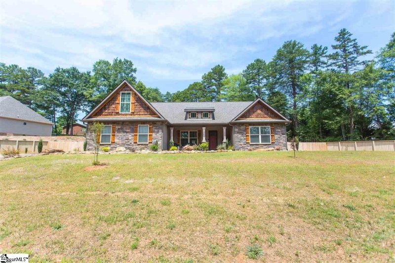 345 Saddlers Run Drive