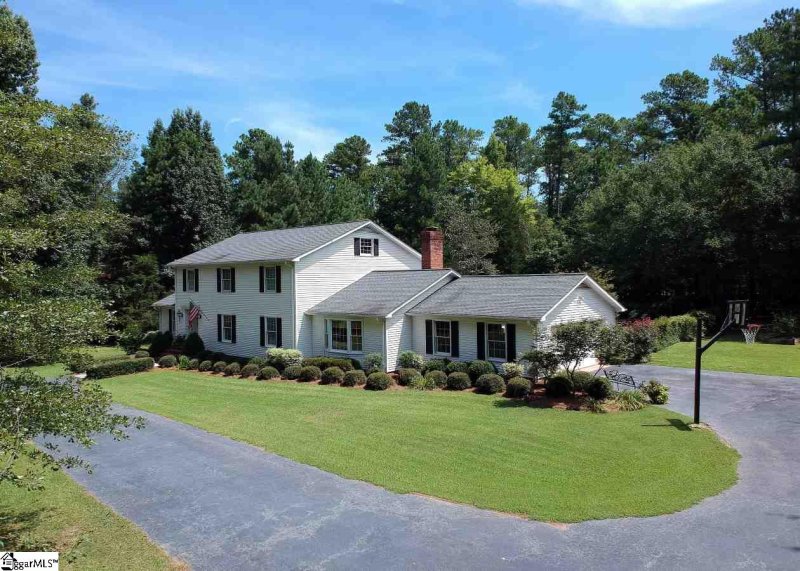 Property image 3 at 106 Wilderness Drive, Laurens, SC 29360