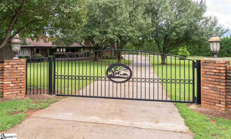 Property image 3 at 105 High Plains Road, Simpsonville, SC 29681