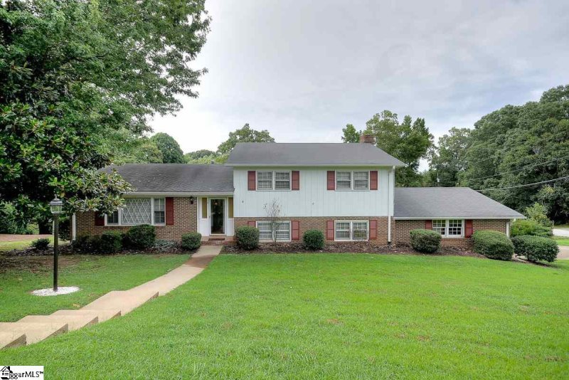 Property image 2 at 9 Setfair Lane, Greenville, SC 29615