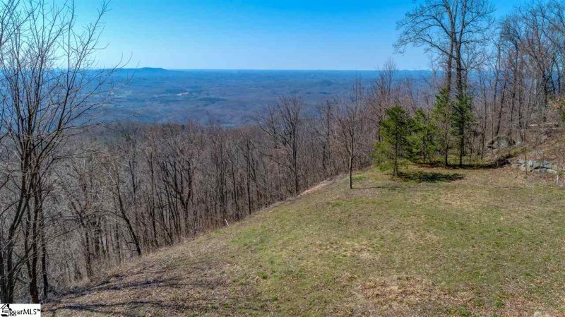 Property image 3 at 35 Falling Star Way, Landrum, SC 29356