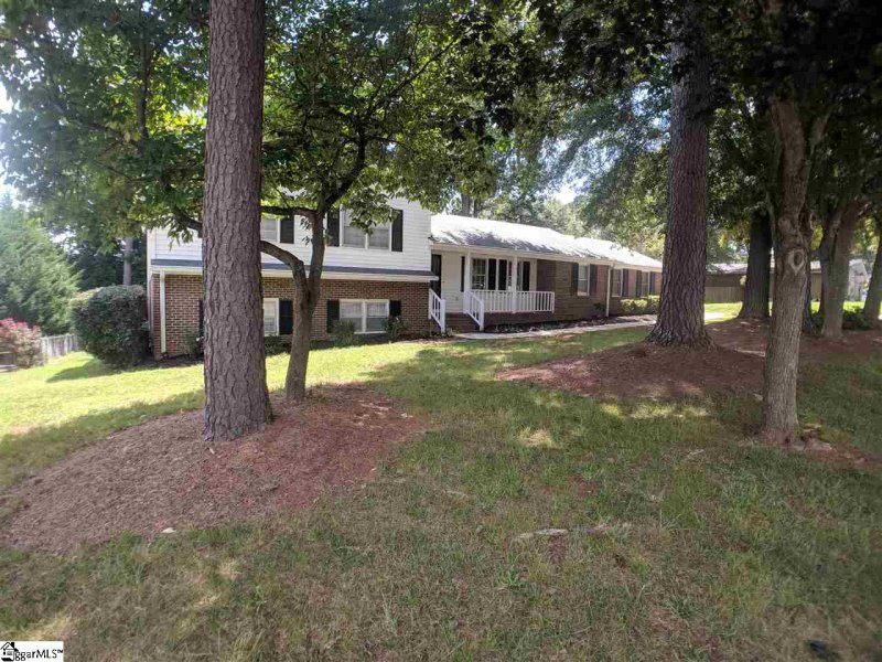 Property image 3 at 104 Cannon Circle, Greenville, SC 29607