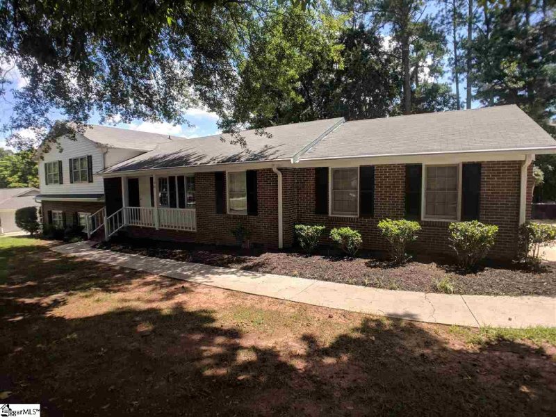 Property image 5 at 104 Cannon Circle, Greenville, SC 29607