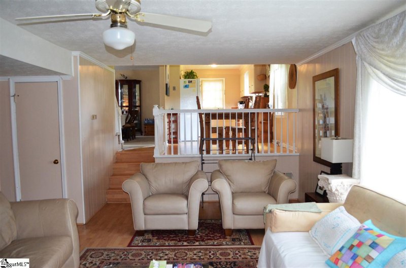 Property image 5 at 2 Briarstone Court, Mauldin, SC 29662