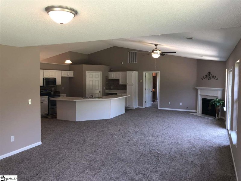 Property image 2 at 511 crescentwood Court, Taylors, SC 29687