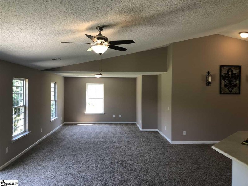 Property image 4 at 511 crescentwood Court, Taylors, SC 29687