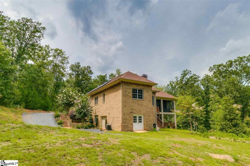 Property image 5 at 330 Tanyard Road, Greenville, SC 29609