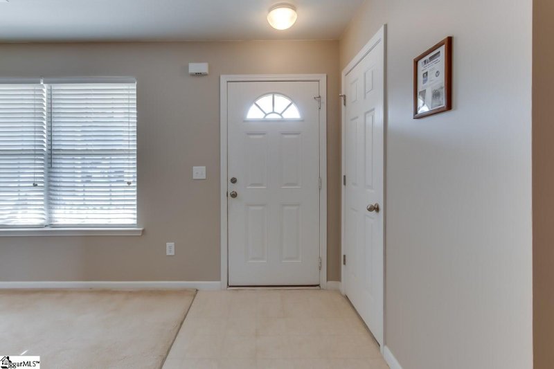 Property image 4 at 24 Landing Lane, Simpsonville, SC 29681