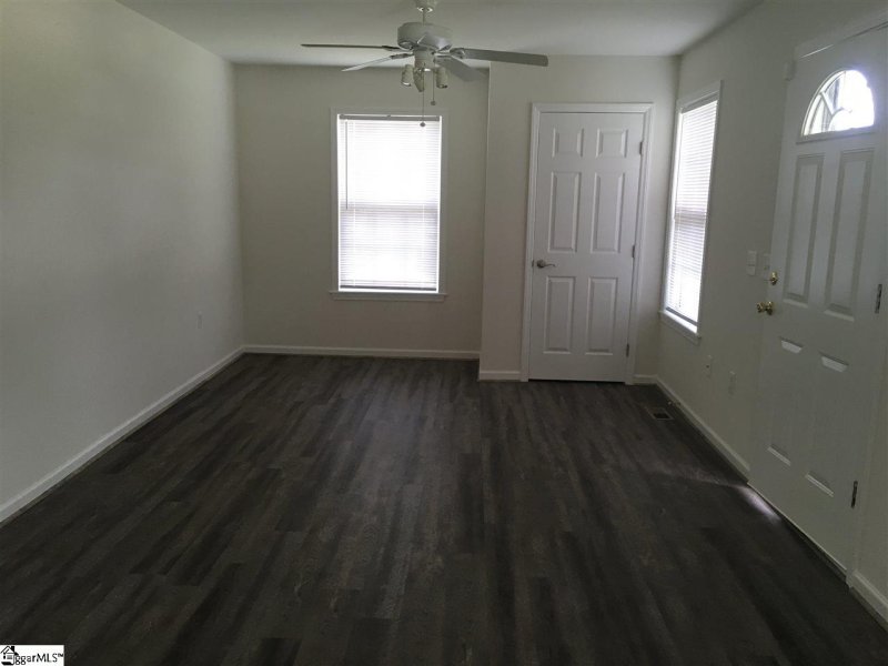 Property image 2 at 410 Hammett St Extension, Greenville, SC 29609
