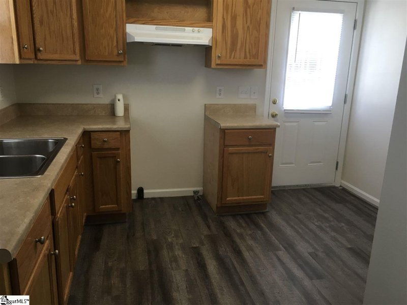 Property image 4 at 410 Hammett St Extension, Greenville, SC 29609
