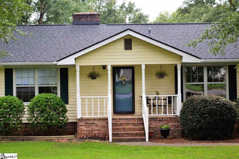 Property image 2 at 402 Griffin Road, Greenville, SC 29607