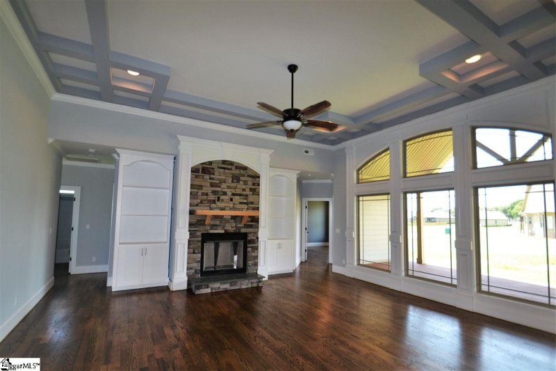 Property image 4 at 321 La Novia Court, Boiling Springs, SC 29316