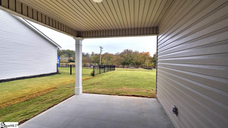 Property image 2 at 123 Rossmoor Court, Anderson, SC 29621