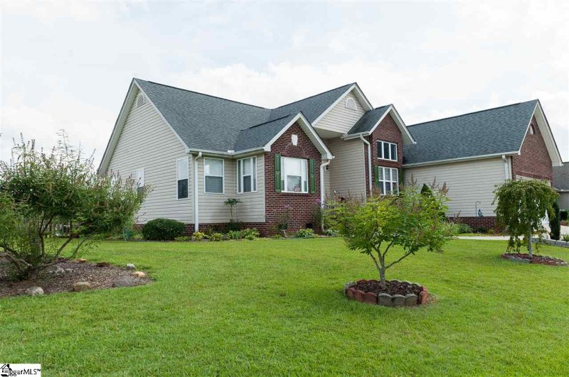 Property image 3 at 411 Winding Brook Court, Greenville, SC 29617