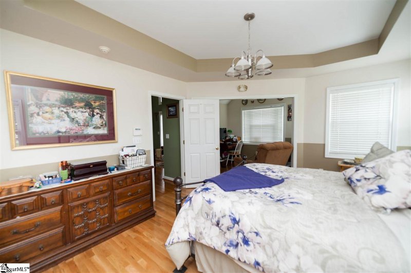 Property image 5 at 411 Winding Brook Court, Greenville, SC 29617