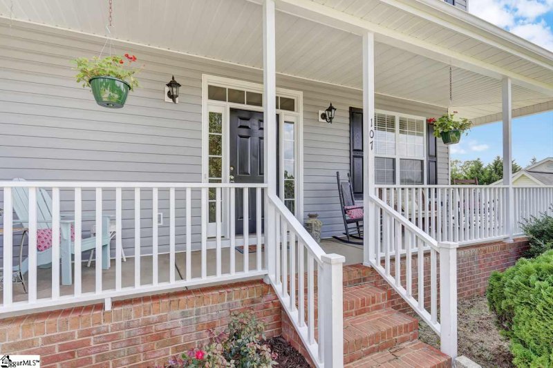 Property image 3 at 107 Spindleback Way, Greer, SC 29651