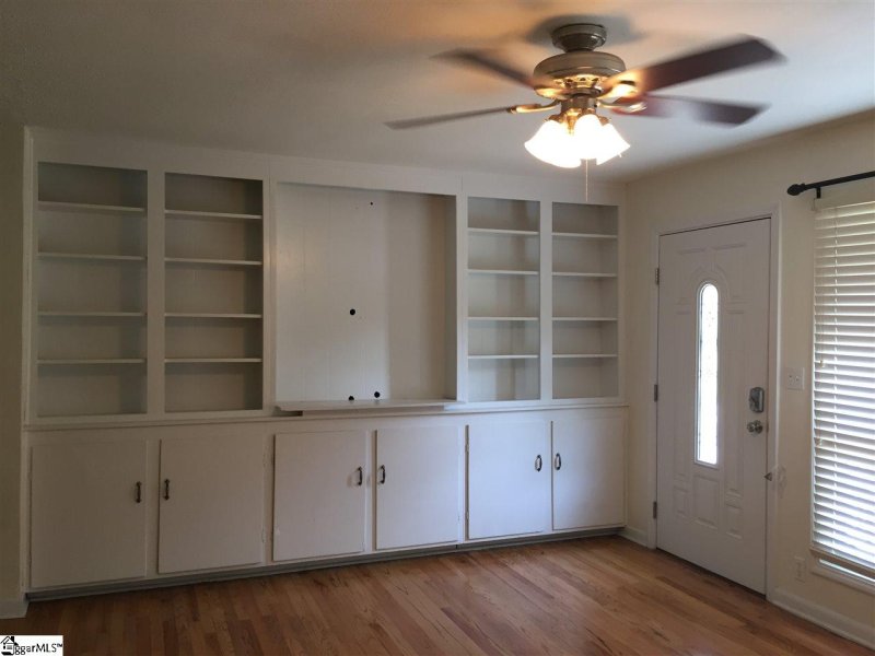 Property image 3 at 205 Looneybrook Drive, Fountain Inn, SC 29644