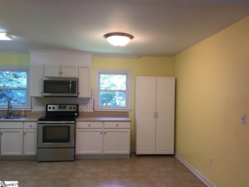 Property image 5 at 205 Looneybrook Drive, Fountain Inn, SC 29644