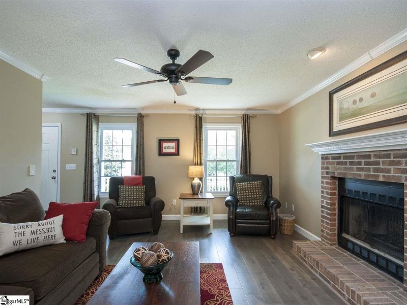 Property image 2 at 6 Richden Court, Taylors, SC 29687
