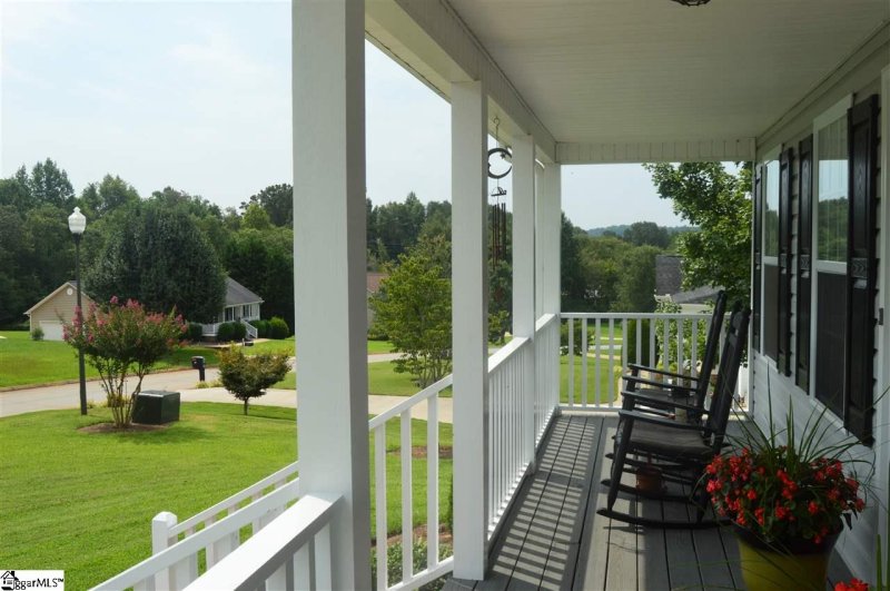 Property image 5 at 121 Saddlebrook Avenue, Pickens, SC 29671