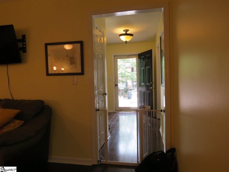 Property image 2 at 605 Stolls Alley, Mauldin, SC 29662