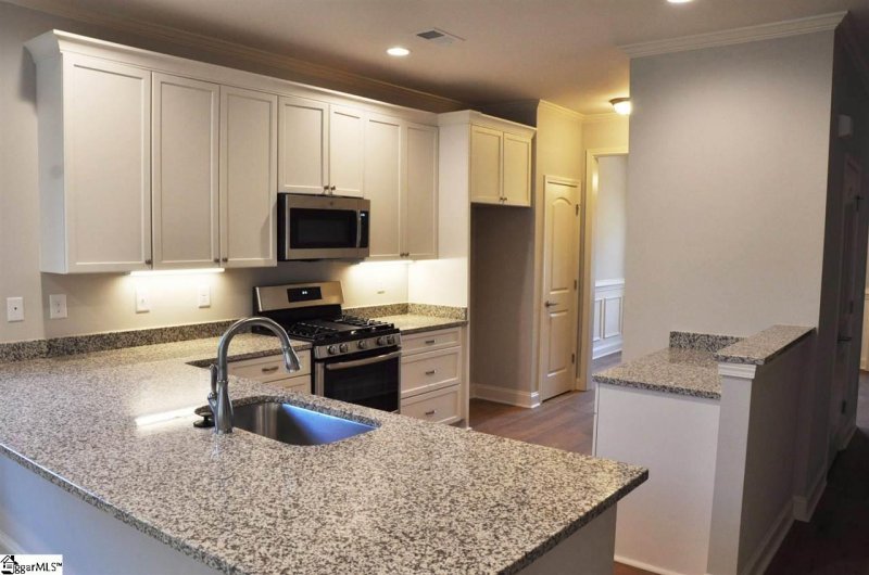 Property image 2 at 15 Sweetspire Lane, Simpsonville, SC 29681