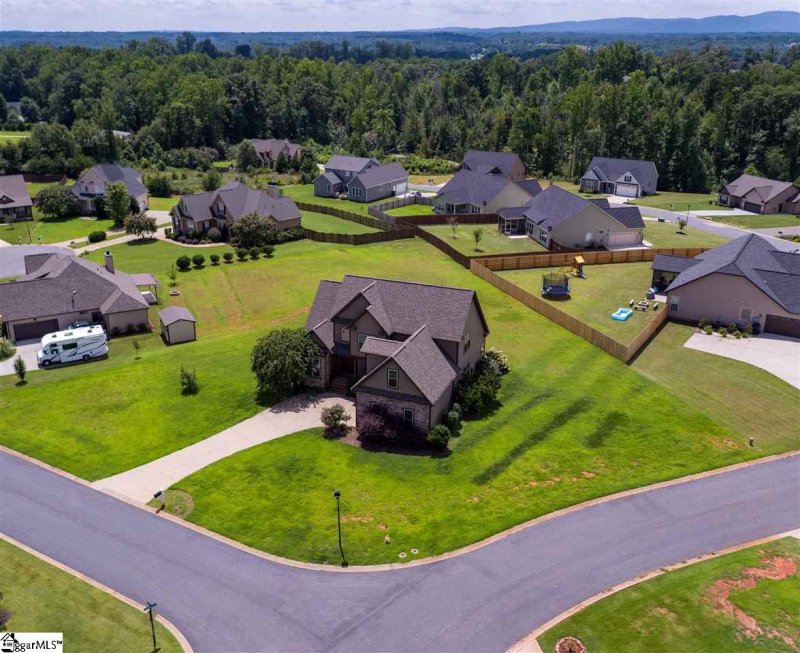 Property image 4 at 2 Azure Lane, Greer, SC 29651