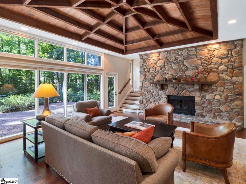 Property image 5 at 6 Oakway Circle, Greenville, SC 29615