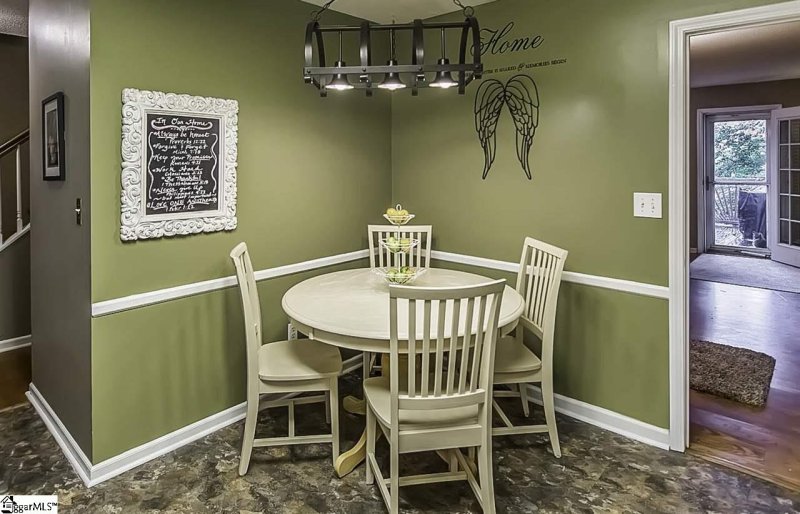 Property image 5 at 109 Village Court, Greer, SC 29651-1248