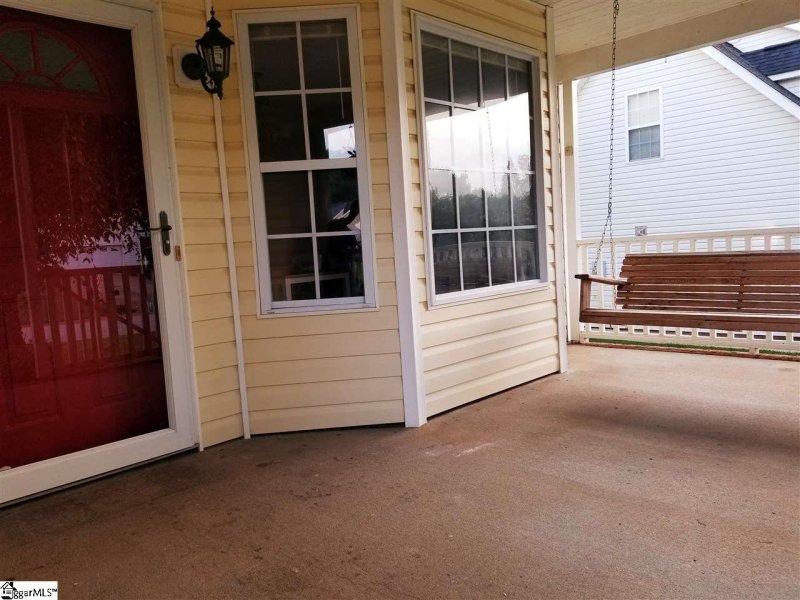 Property image 3 at 21 Michell Drive, Taylors, SC 29687