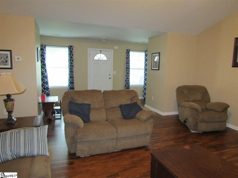 Property image 4 at 114 Templewood Court, Williamston, SC 29697