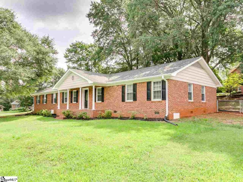 Property image 5 at 100 Montclair Road, Greer, SC 29651