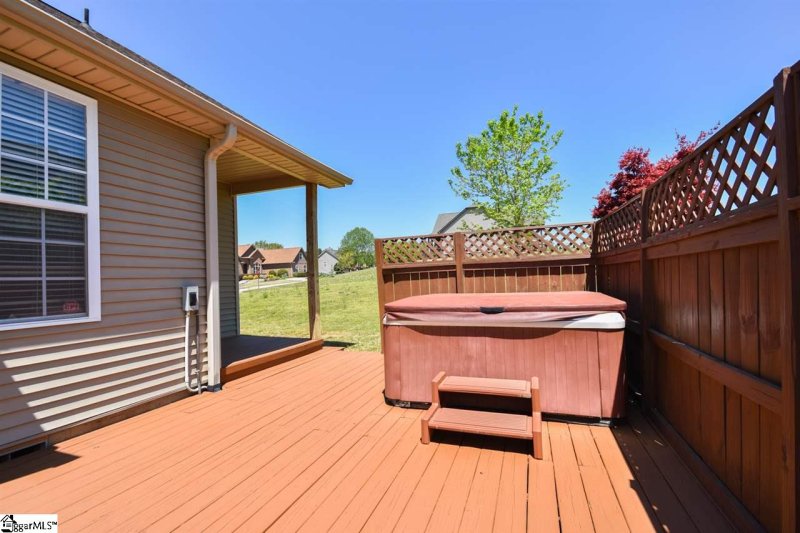 Property image 3 at 201 Fox Farm Way, Greer, SC 29651