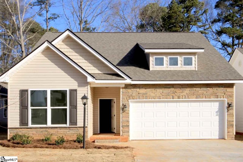 Property image 3 at 209 Magnolia Lane, Pendleton, SC 29670