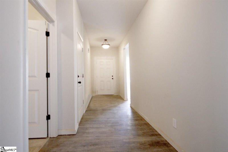 Property image 4 at 209 Magnolia Lane, Pendleton, SC 29670