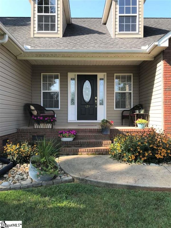 Property image 3 at 129 Ridgeland Drive, Six Mile, SC 29682