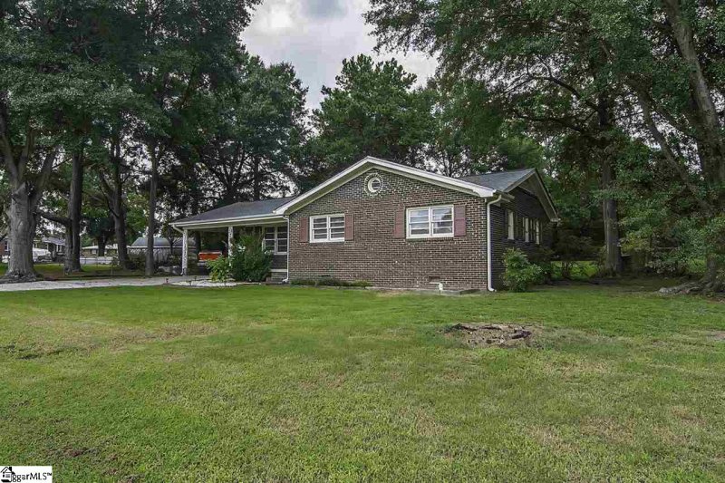 Property image 2 at 103 Lonnie Avenue, Simpsonville, SC 29681