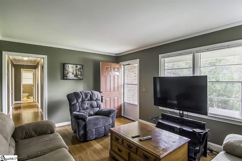 Property image 4 at 103 Lonnie Avenue, Simpsonville, SC 29681