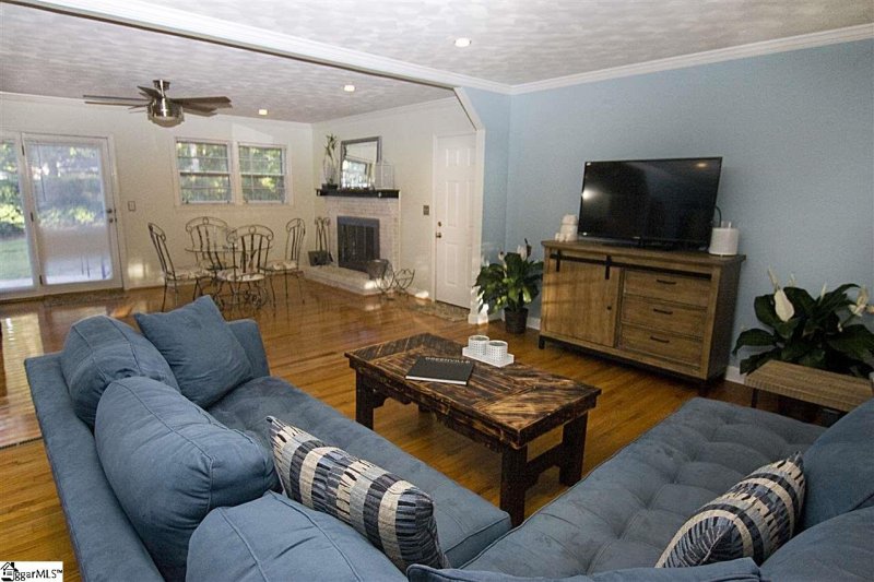 Property image 3 at 204 Strange Road, Taylors, SC 29687