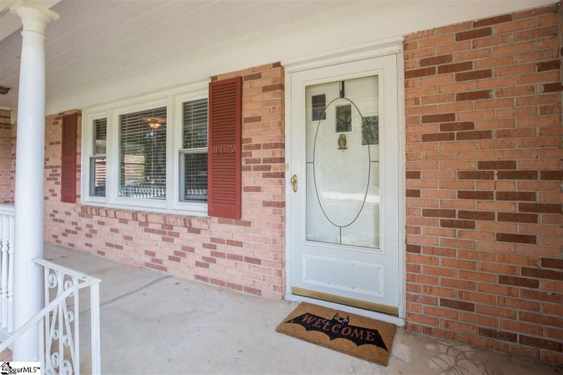 Property image 3 at 105 Woodbury Circle, Taylors, SC 29687