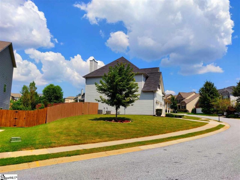 Property image 3 at 217 Abbey Gardens Lane, Simpsonville, SC 29681