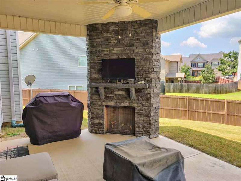 Property image 5 at 217 Abbey Gardens Lane, Simpsonville, SC 29681