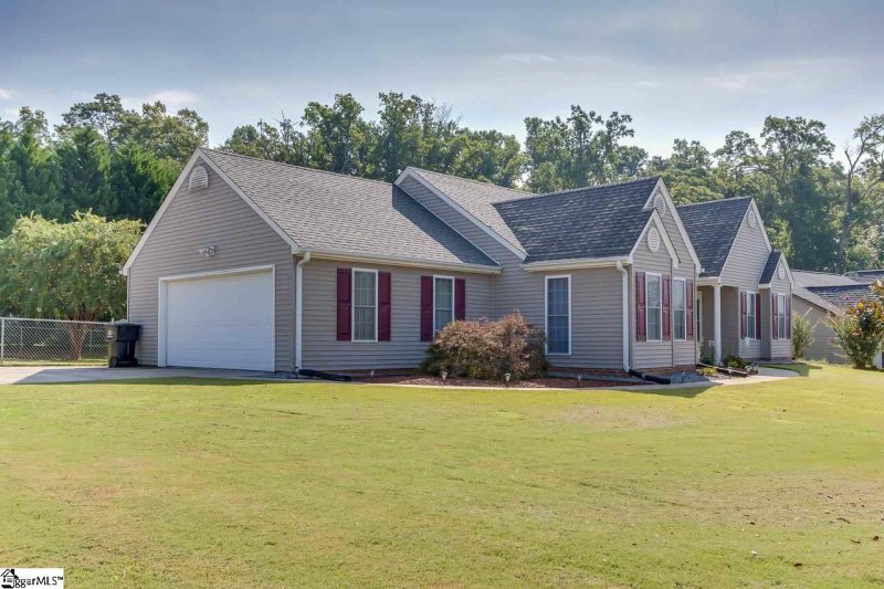 Property image 4 at 100 Talon Court, Anderson, SC 29621